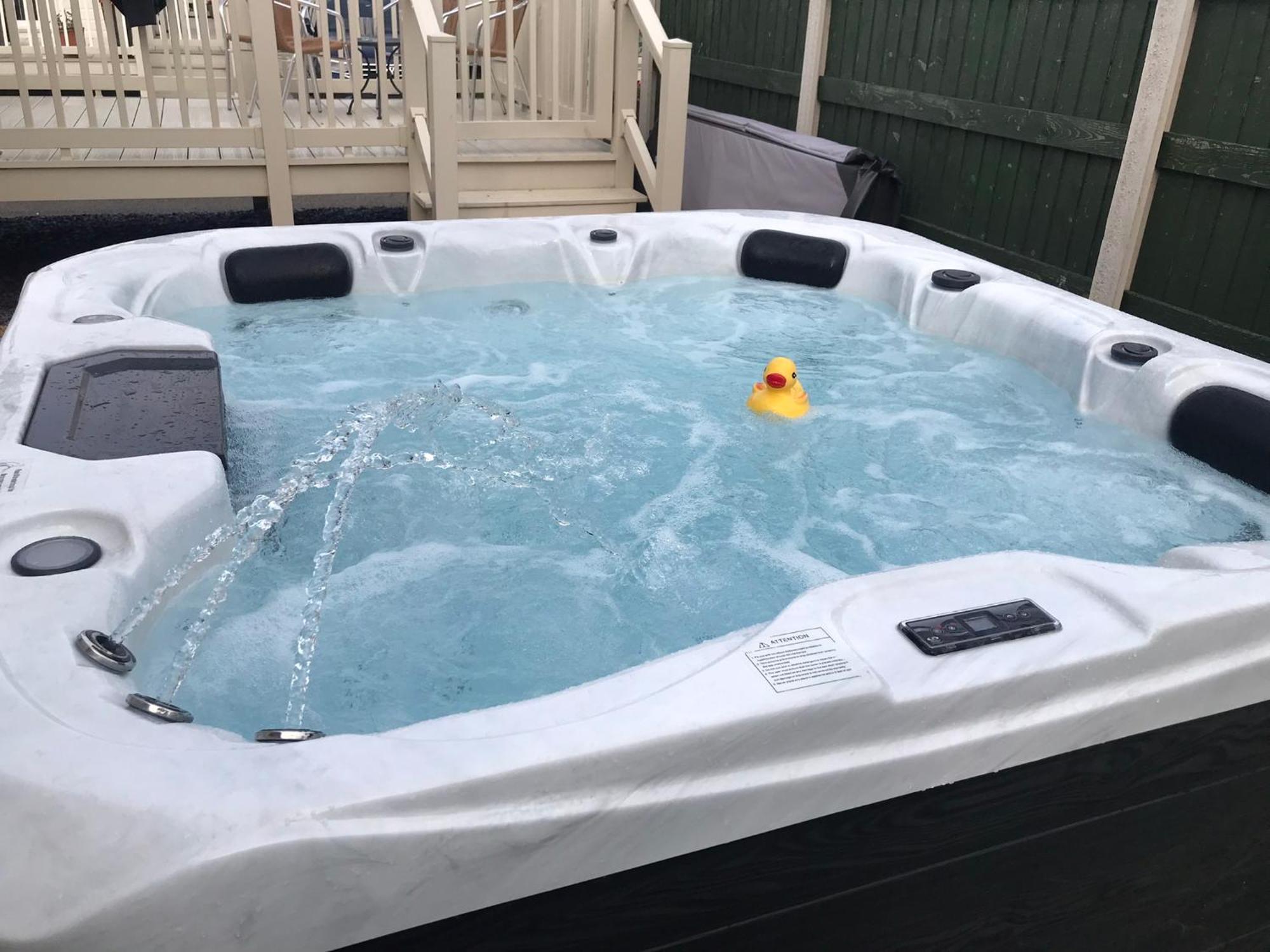 Hot Tub Accommodation North Wales Lodge Rhyl Exterior foto